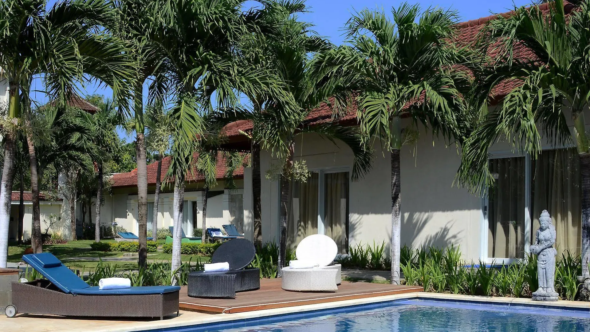 Bali Breezz Hotel Jimbaran  3*, Jimbaran (Bali)