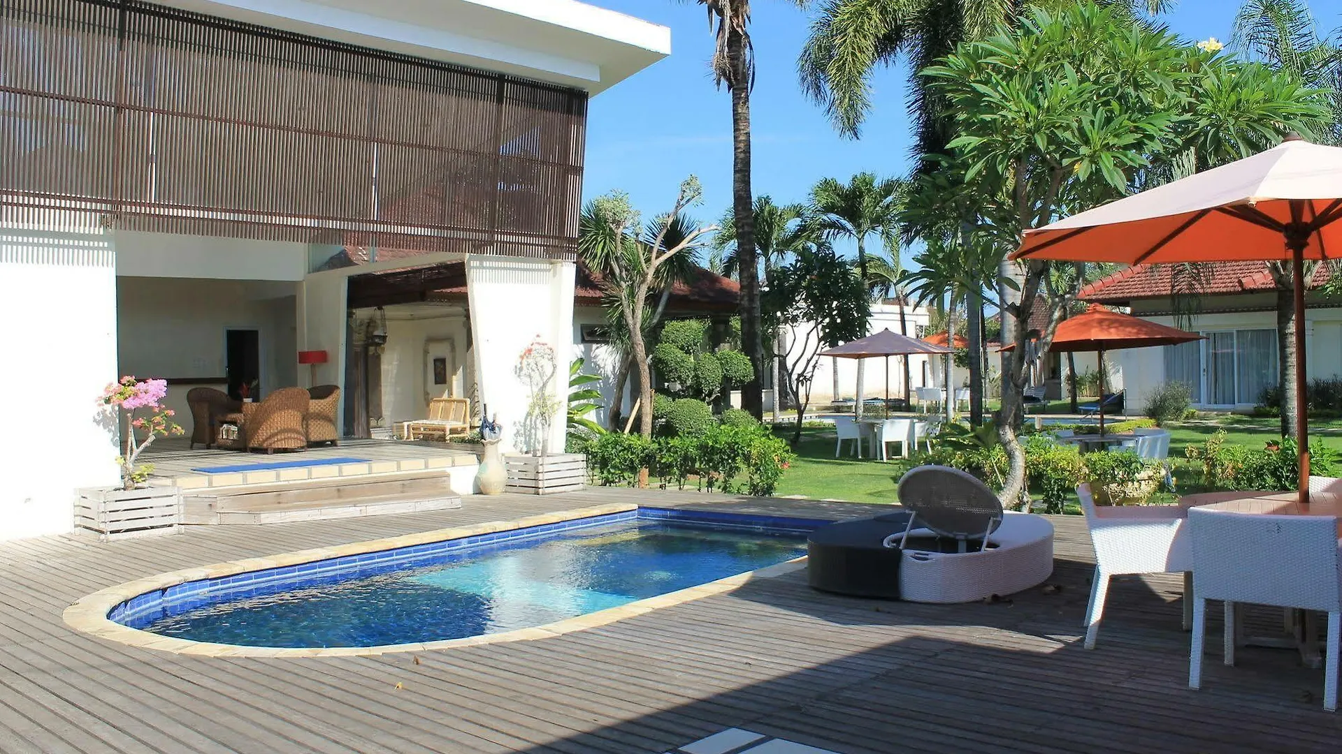 Bali Breezz Hotel Jimbaran  3*, Jimbaran (Bali)